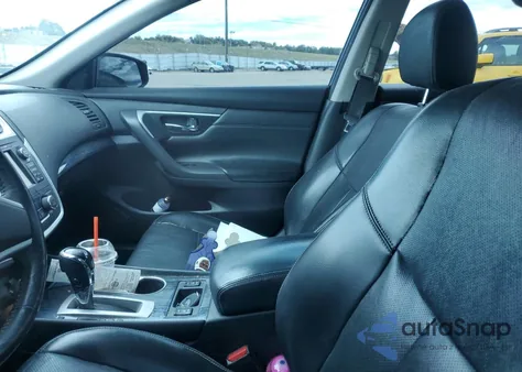 2016 Nissan Altima 2.5 z USA, uszkodzony, nr VIN 1N4AL3AP2GC110250